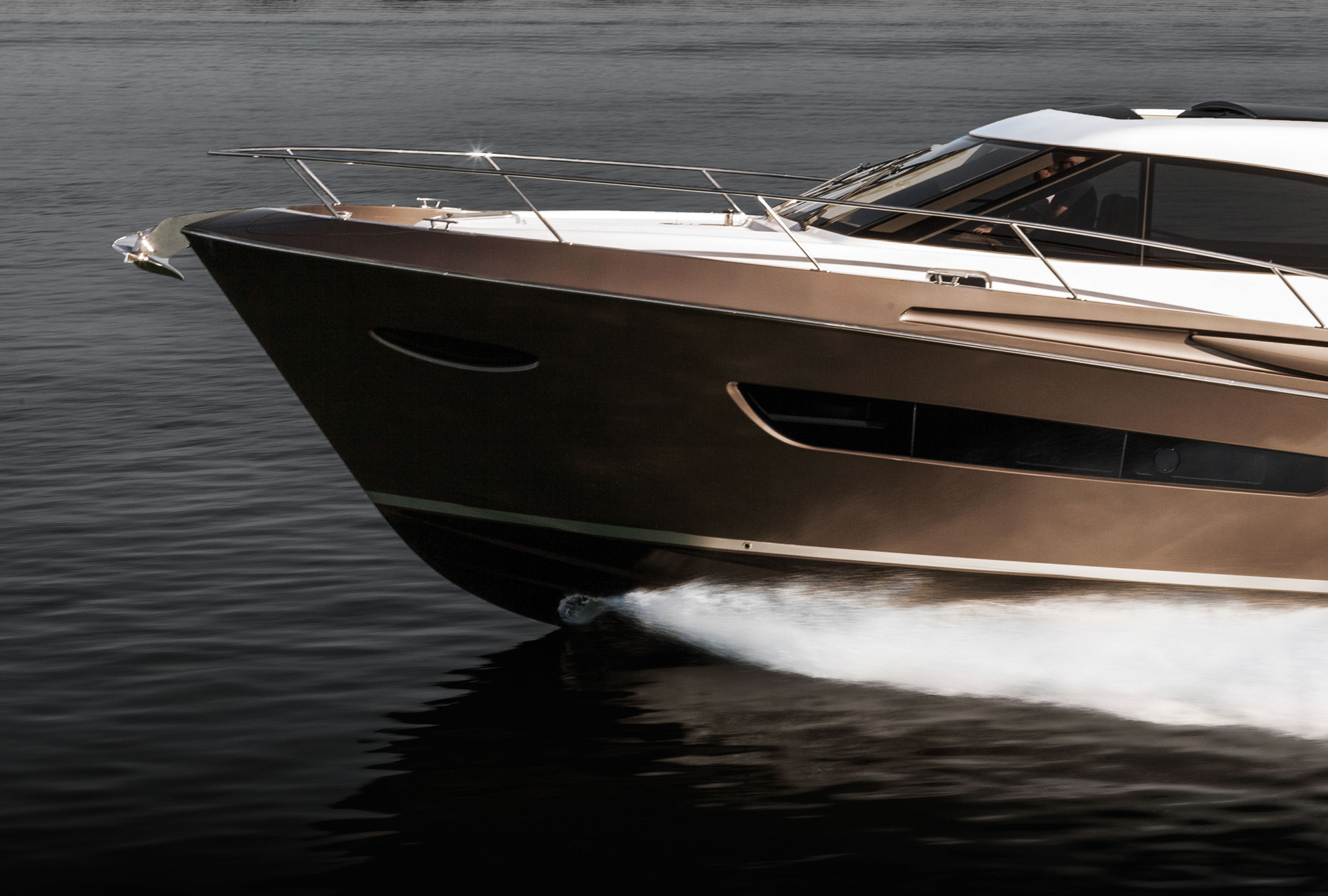 Luxury Yacht Photography Elandra Running